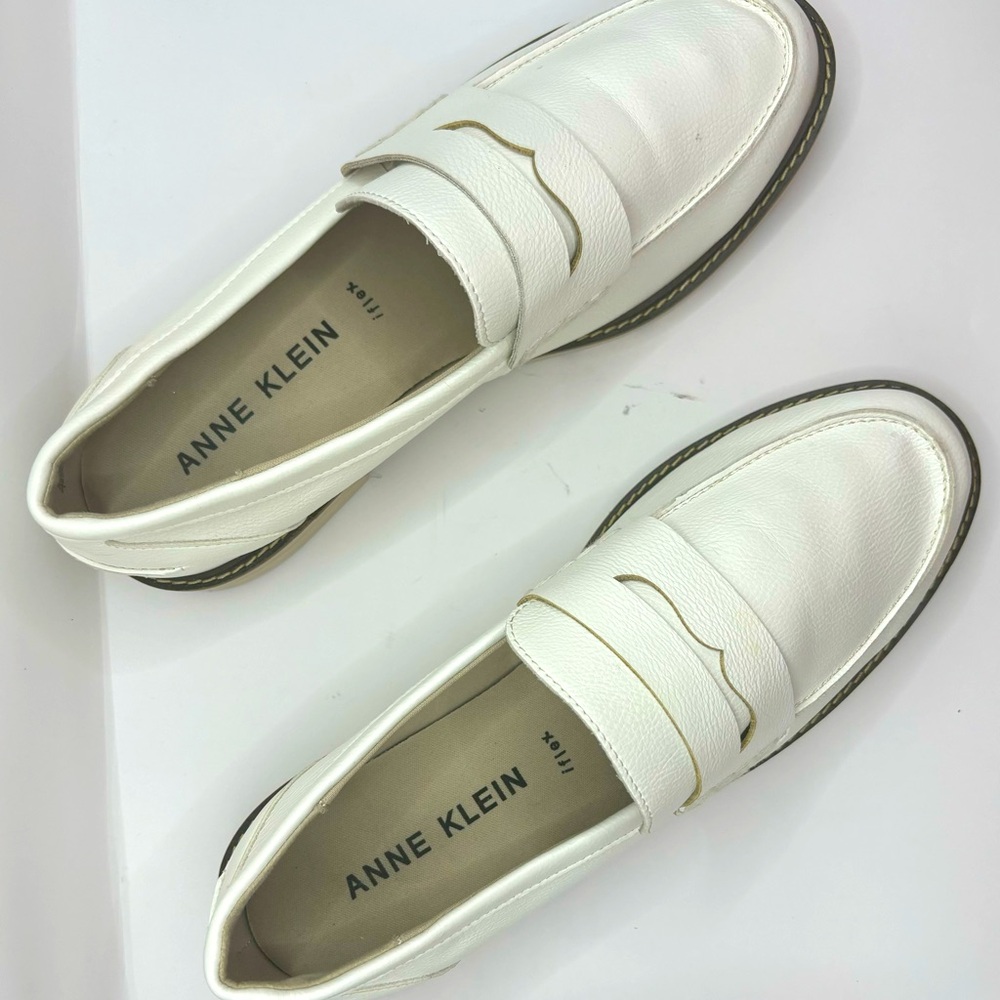 Anne Klein Ivory Emmy Lou Loafer, size 8.5